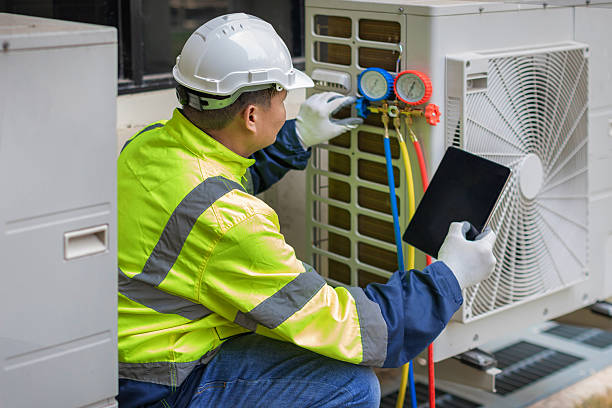 Professional Hvac technician working in Crandall, TX
